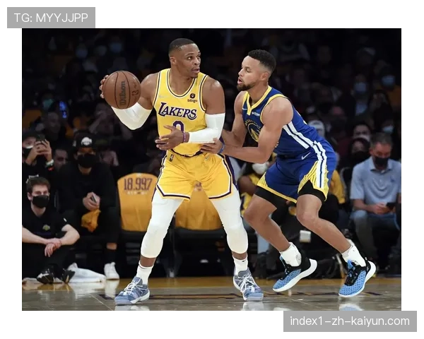 广东队场均98.5分领跑联盟 进攻火力弥补防守短板 广东队场均98.5分领跑联盟 进攻火力弥补防守短板